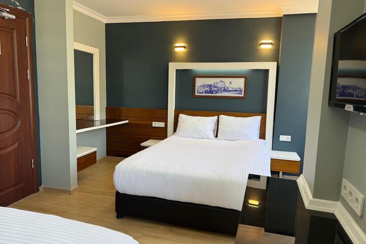 Room 5 of 23