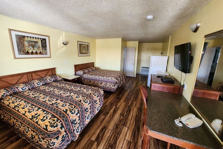 Basic Room 2 Queen Beds Refrigerator, Microwave (12 of 12)