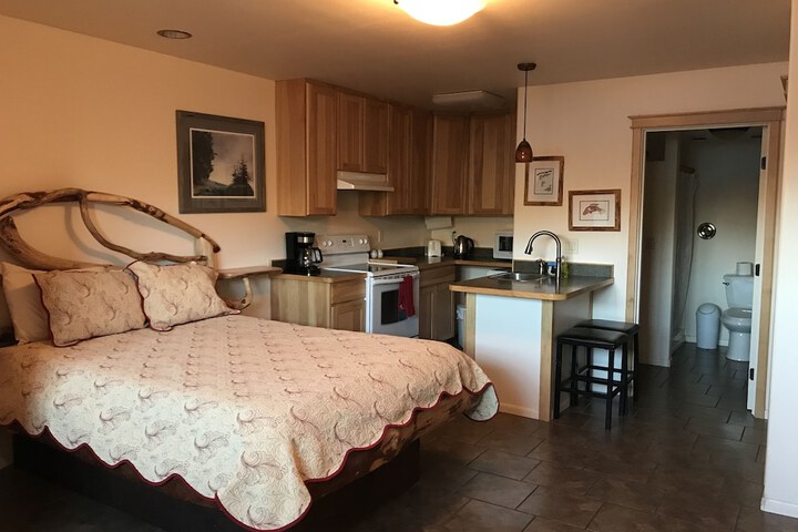Room 8 of 61