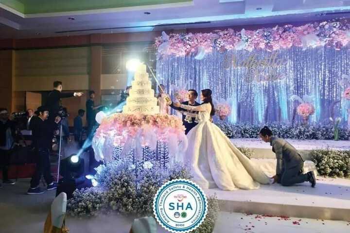 Ballroom/Hall 40 of 48