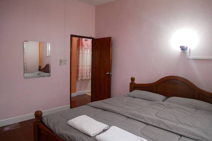 Room 5 of 39