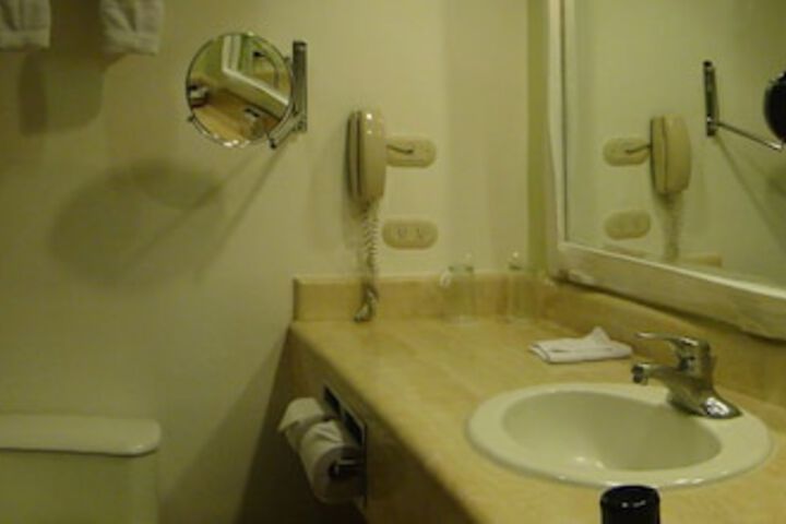 Room 13 of 47