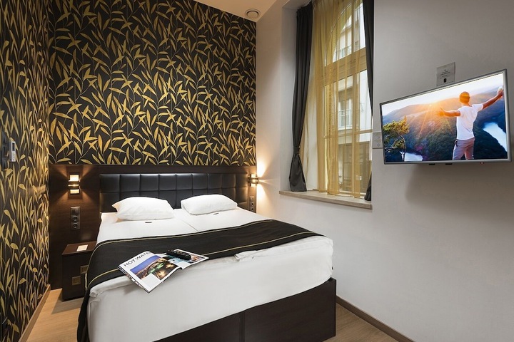 In-room business center
