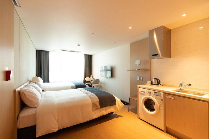 Room 15 of 61
