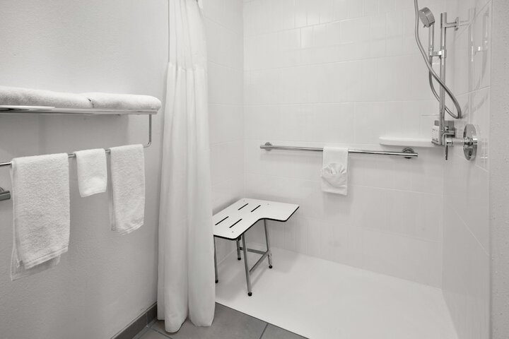 Room 45 of 87