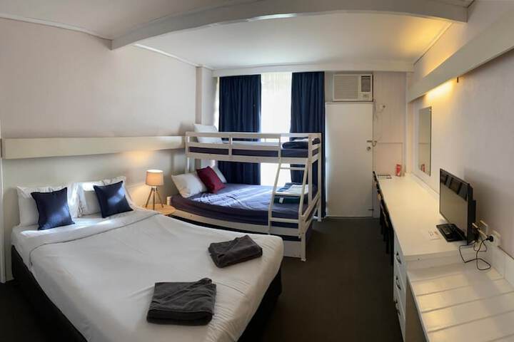 Room 14 of 38