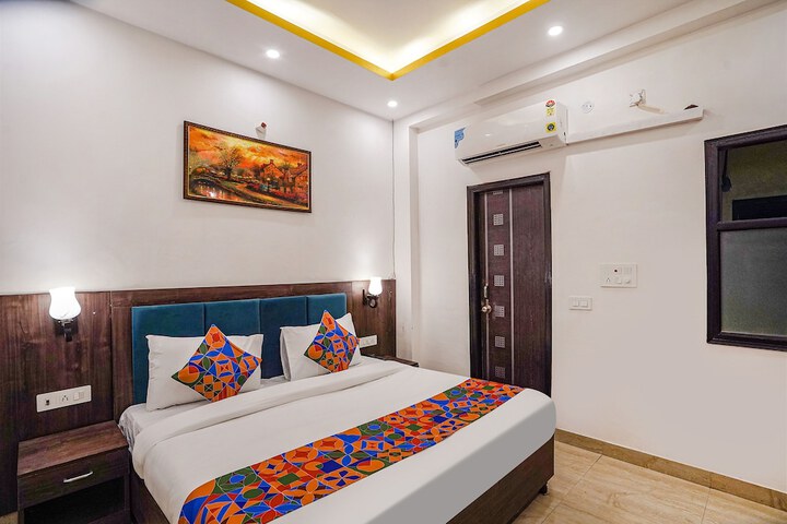 Room 12 of 23