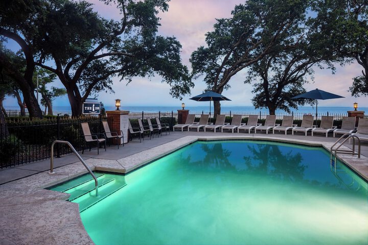 Pool 14 of 30