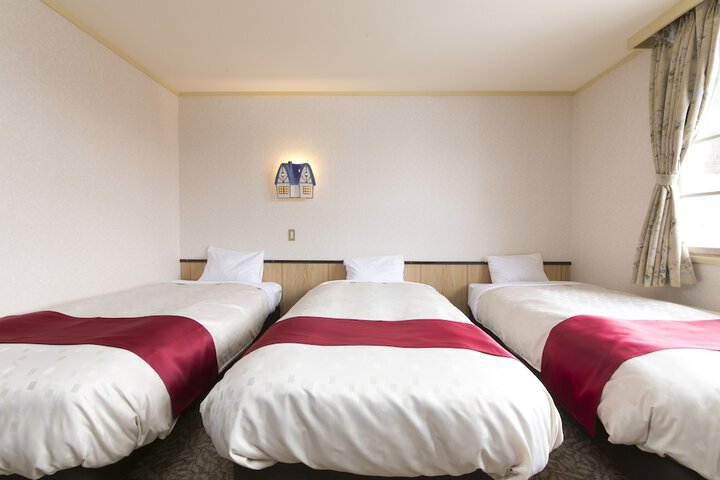 Room 6 of 72