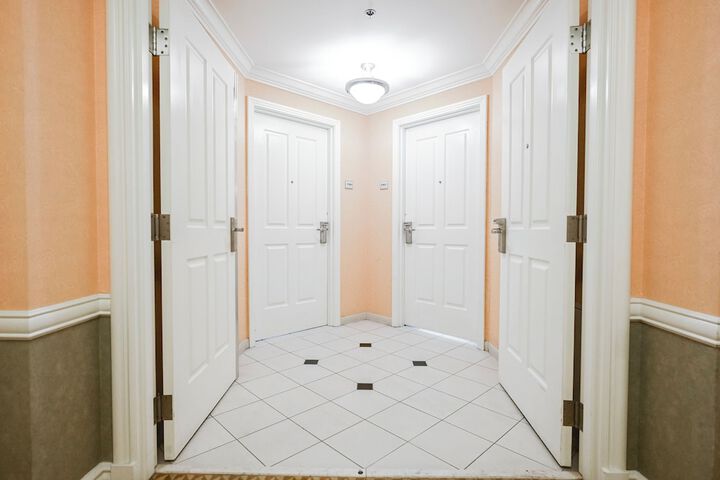 Room 74 of 438