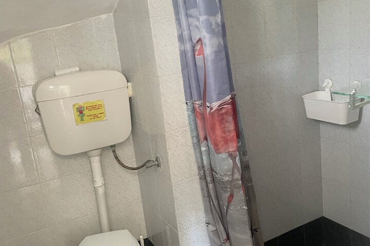 Room 14 of 18