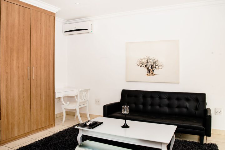 Room 53 of 133