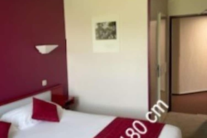 Room 21 of 68