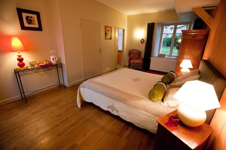 Room 6 of 24