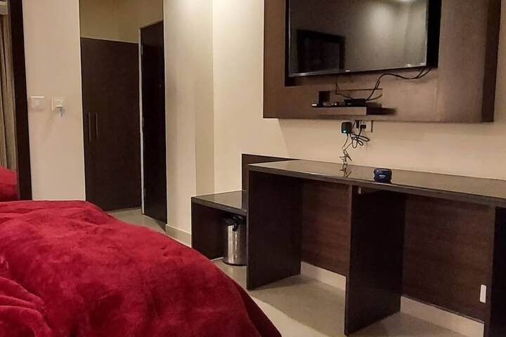 Room 7 of 25