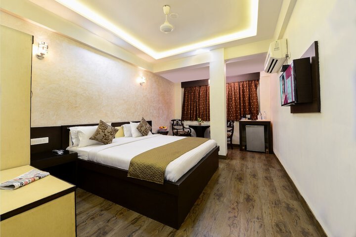 Room 12 of 31
