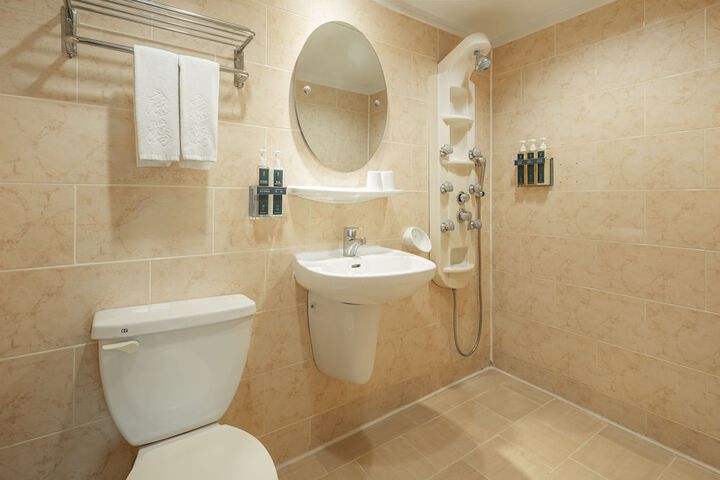 Room 16 of 21