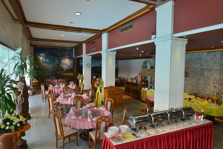 Dining Photos