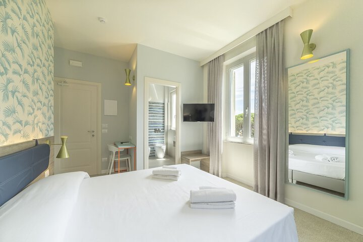 Room 15 of 84