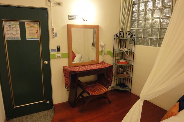 Room 3 of 24