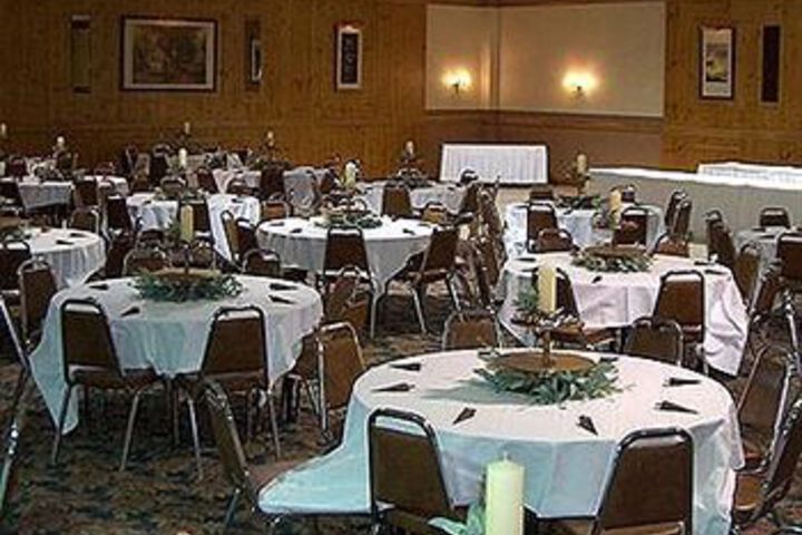 Ballroom/Hall 2 of 7