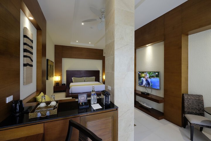 Room 17 of 183