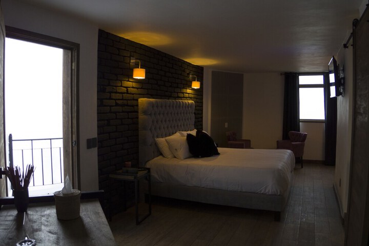 Room 10 of 53