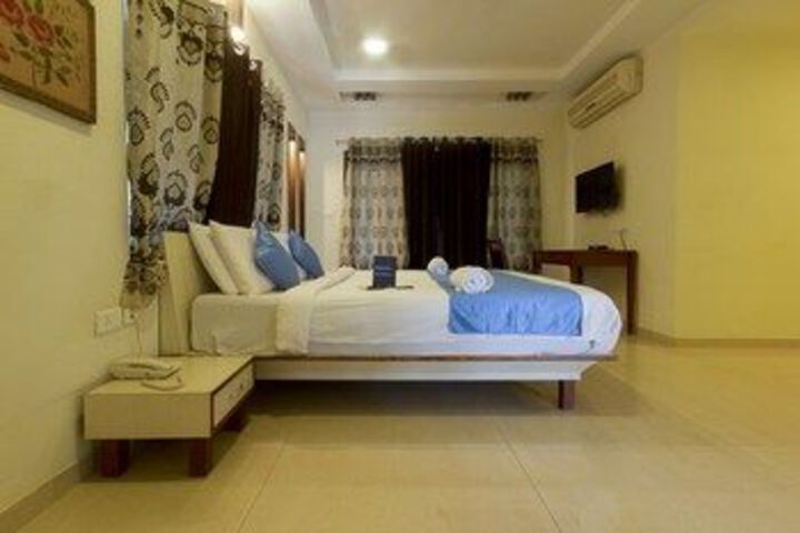 Room 4 of 5