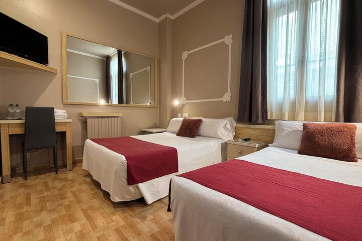 Room 6 of 37