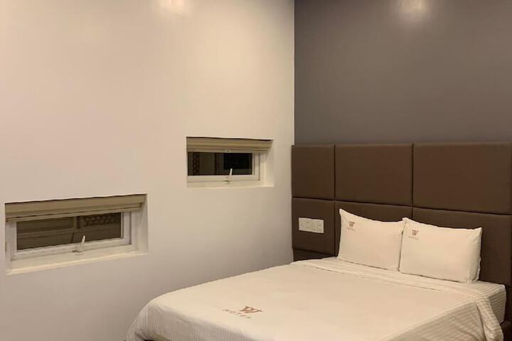 Room 29 of 68
