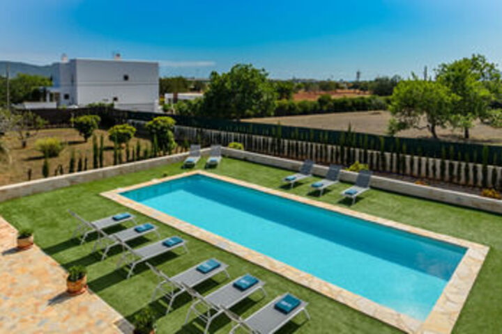 Pool 23 of 27