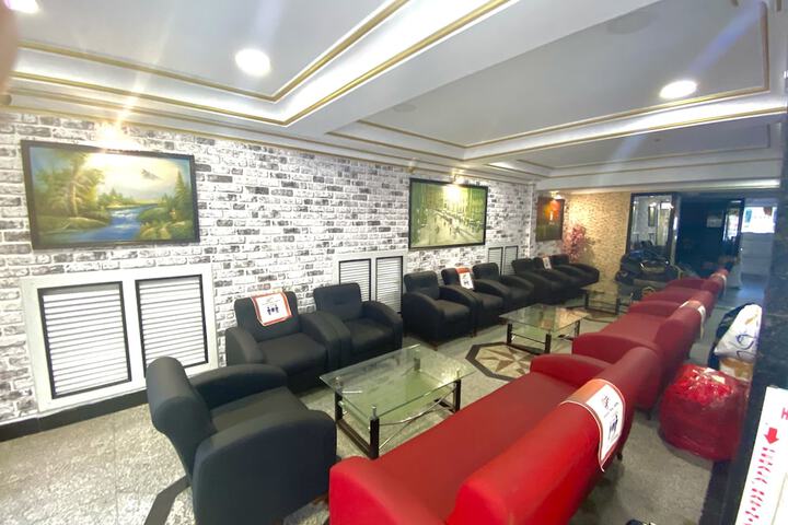 Room 43 of 61