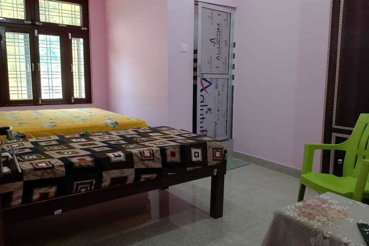 Room 9 of 23