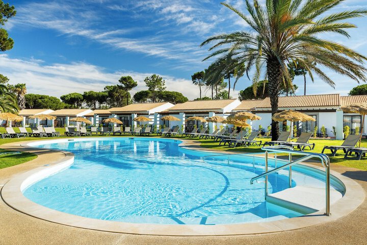 Pools & Facilities