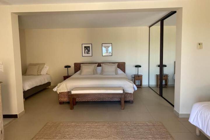 Room 7 of 79