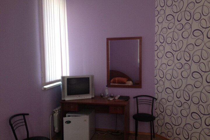 Room 28 of 40