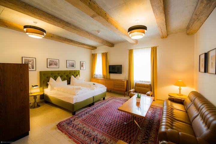 Room 21 of 122