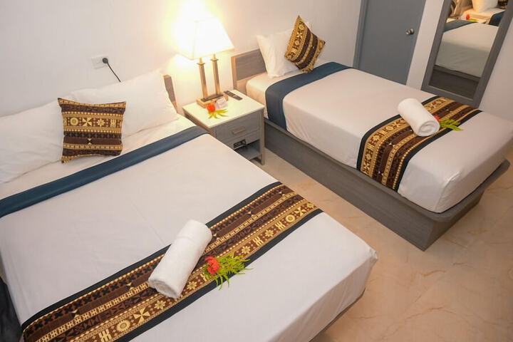 Room 5 of 32