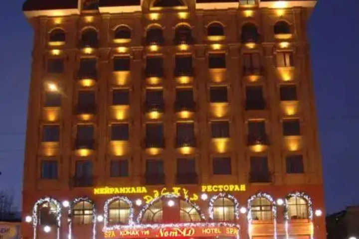 HOTEL NOMAD