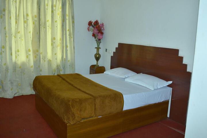 Room 2 of 5