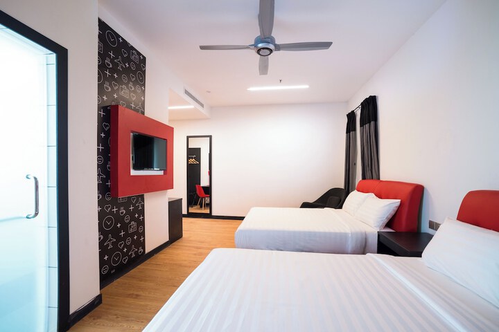 Room 14 of 53