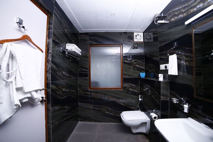 Room 113 of 181