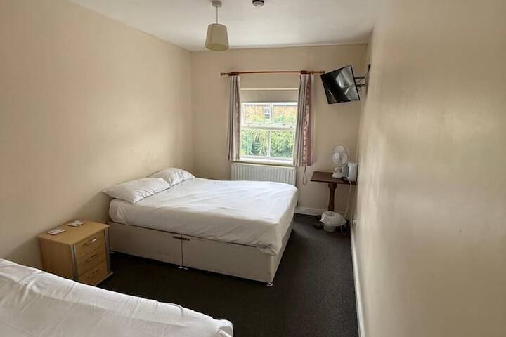 Room 16 of 50