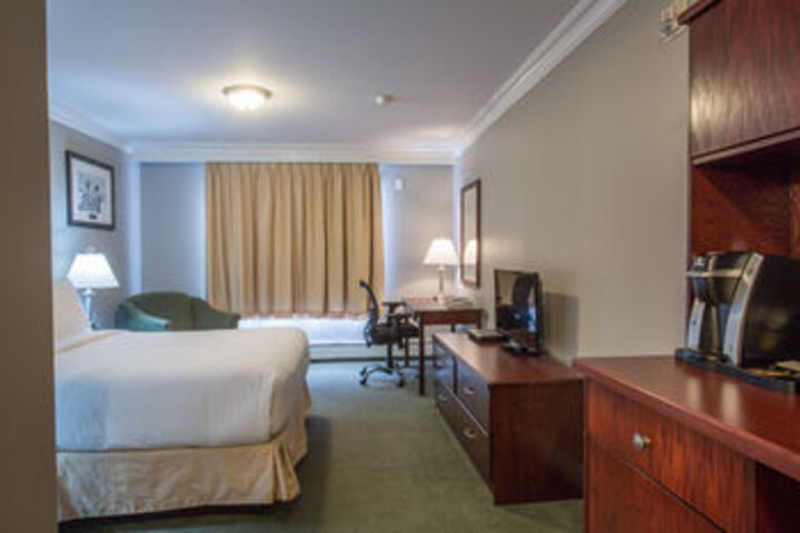 Room 8 of 19