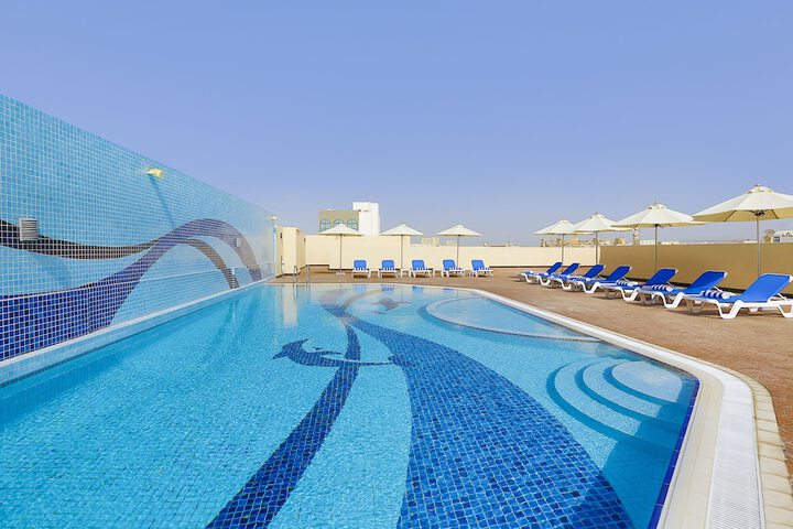 Hotel with Pool