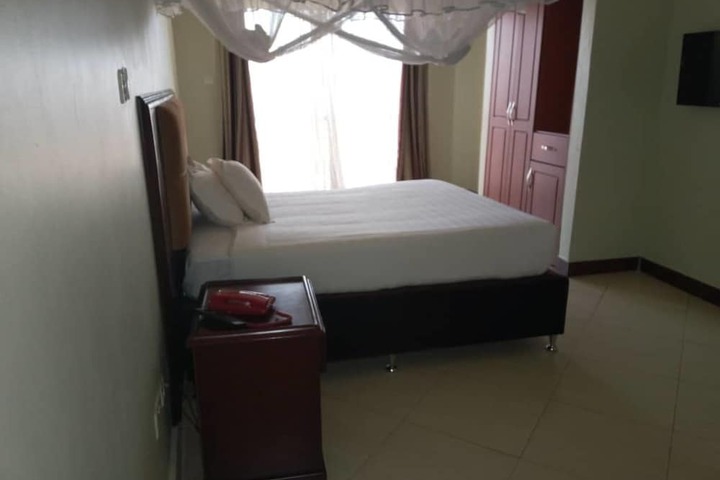 Room 10 of 55