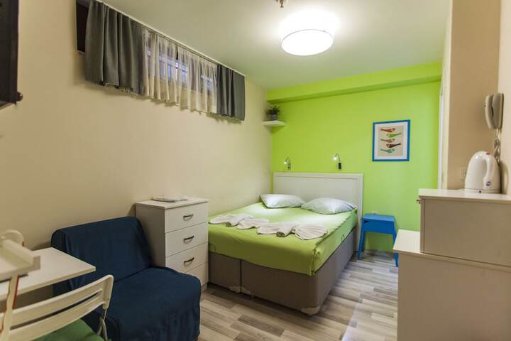 Room 25 of 30