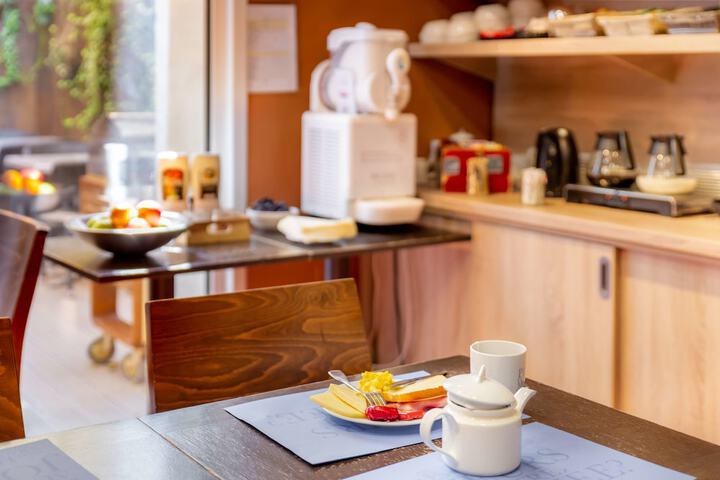 Breakfast/Coffee Service 58 of 66