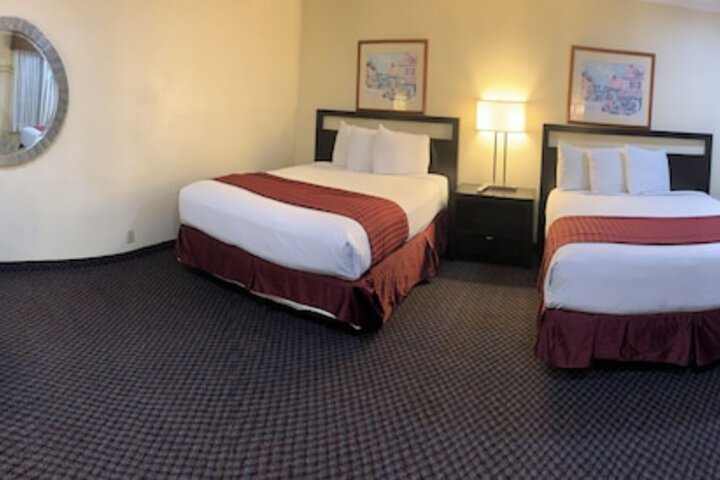 Superior 2 Queen Beds (9 of 25)