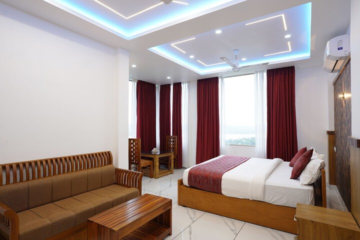 Room 16 of 28